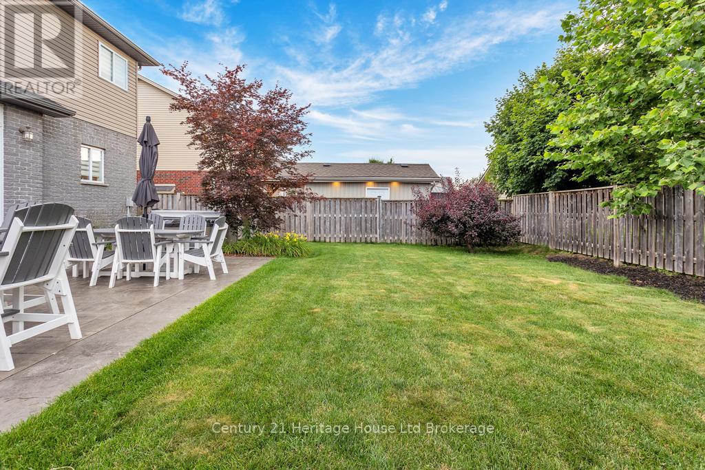 12 Oliver Crescent, Zorra (Thamesford), Ontario  N0M 2M0 - Photo 45 - X12499476