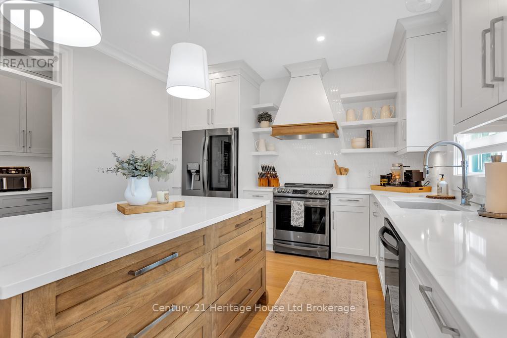 12 Oliver Crescent, Zorra (Thamesford), Ontario  N0M 2M0 - Photo 8 - X12499476