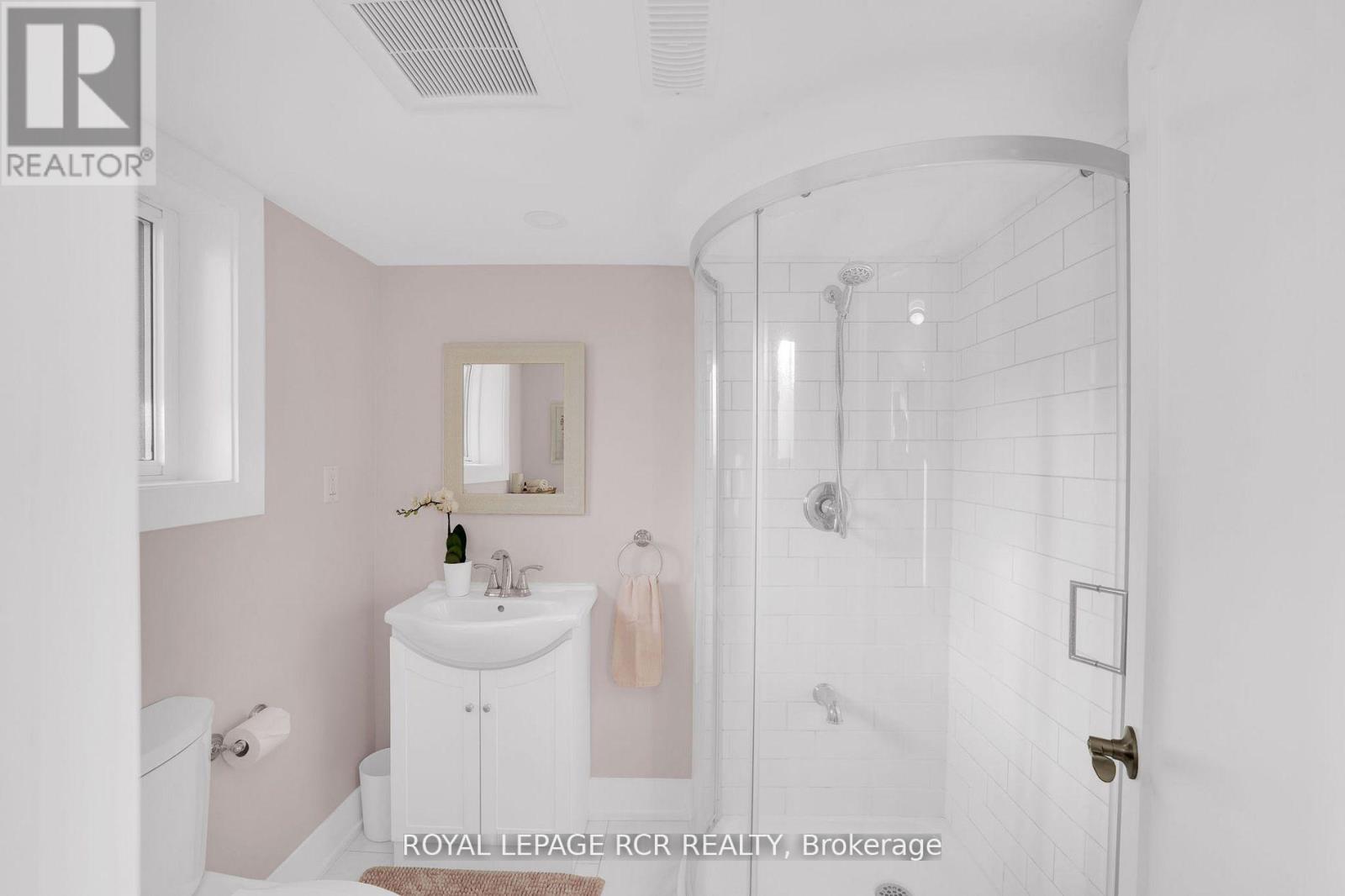 8 Cook Drive, King, Ontario  L7B 0E5 - Photo 10 - N12499386