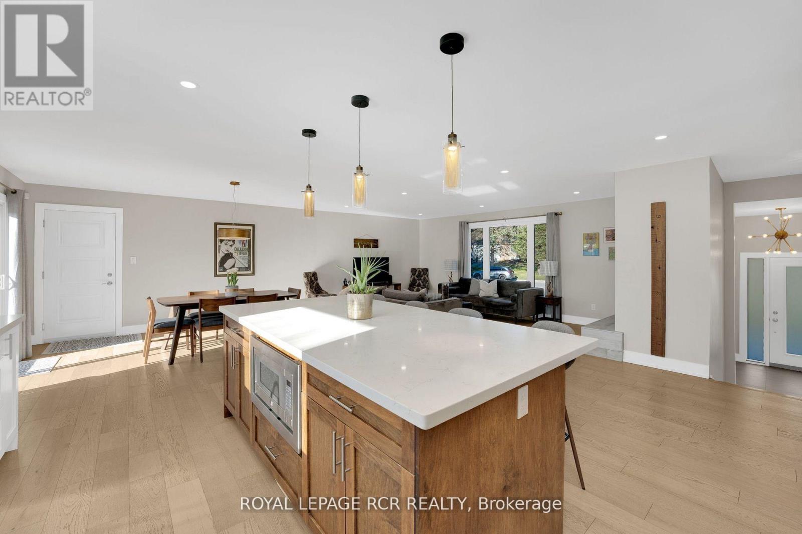 8 Cook Drive, King, Ontario  L7B 0E5 - Photo 15 - N12499386