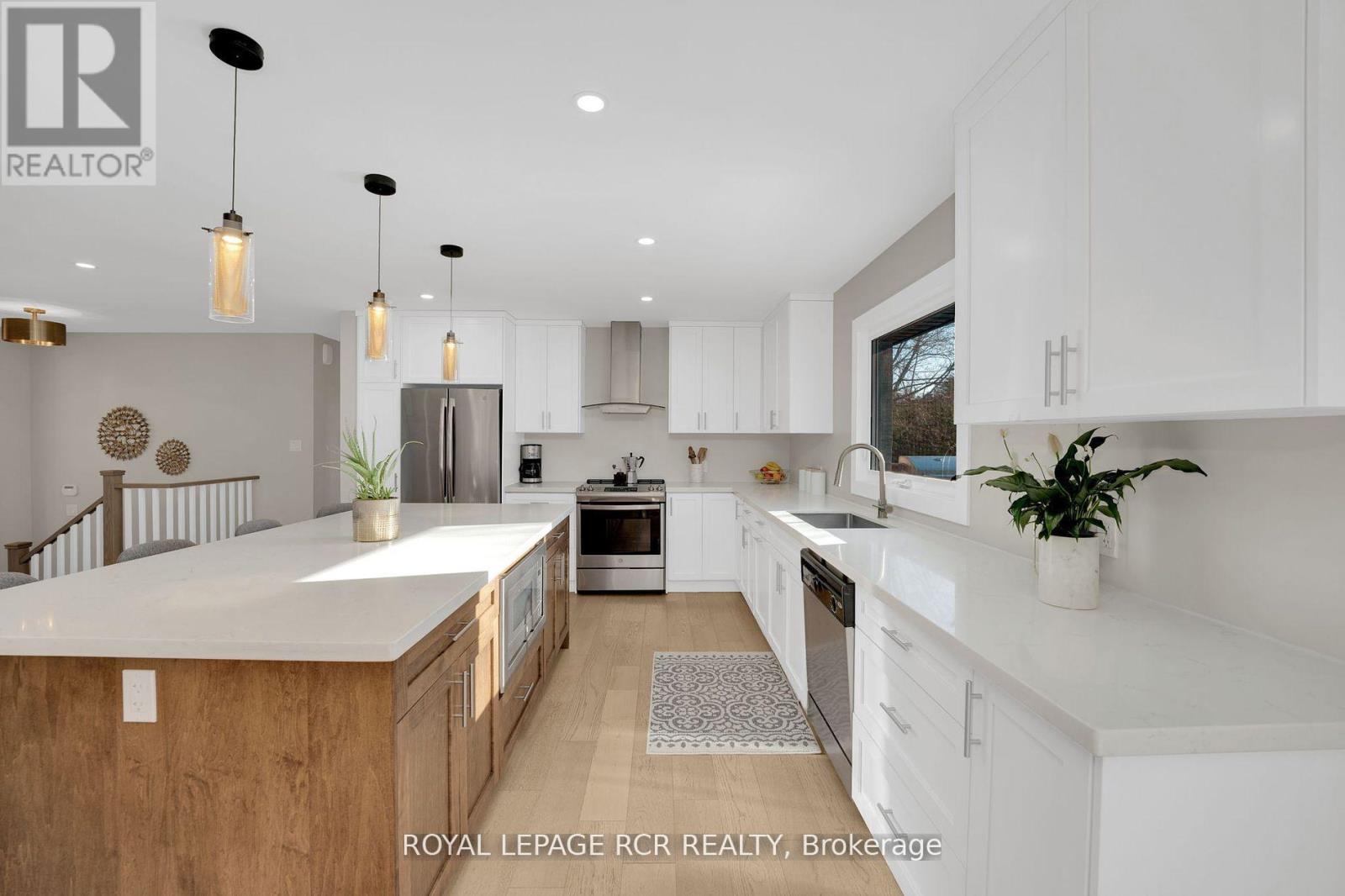 8 Cook Drive, King, Ontario  L7B 0E5 - Photo 17 - N12499386