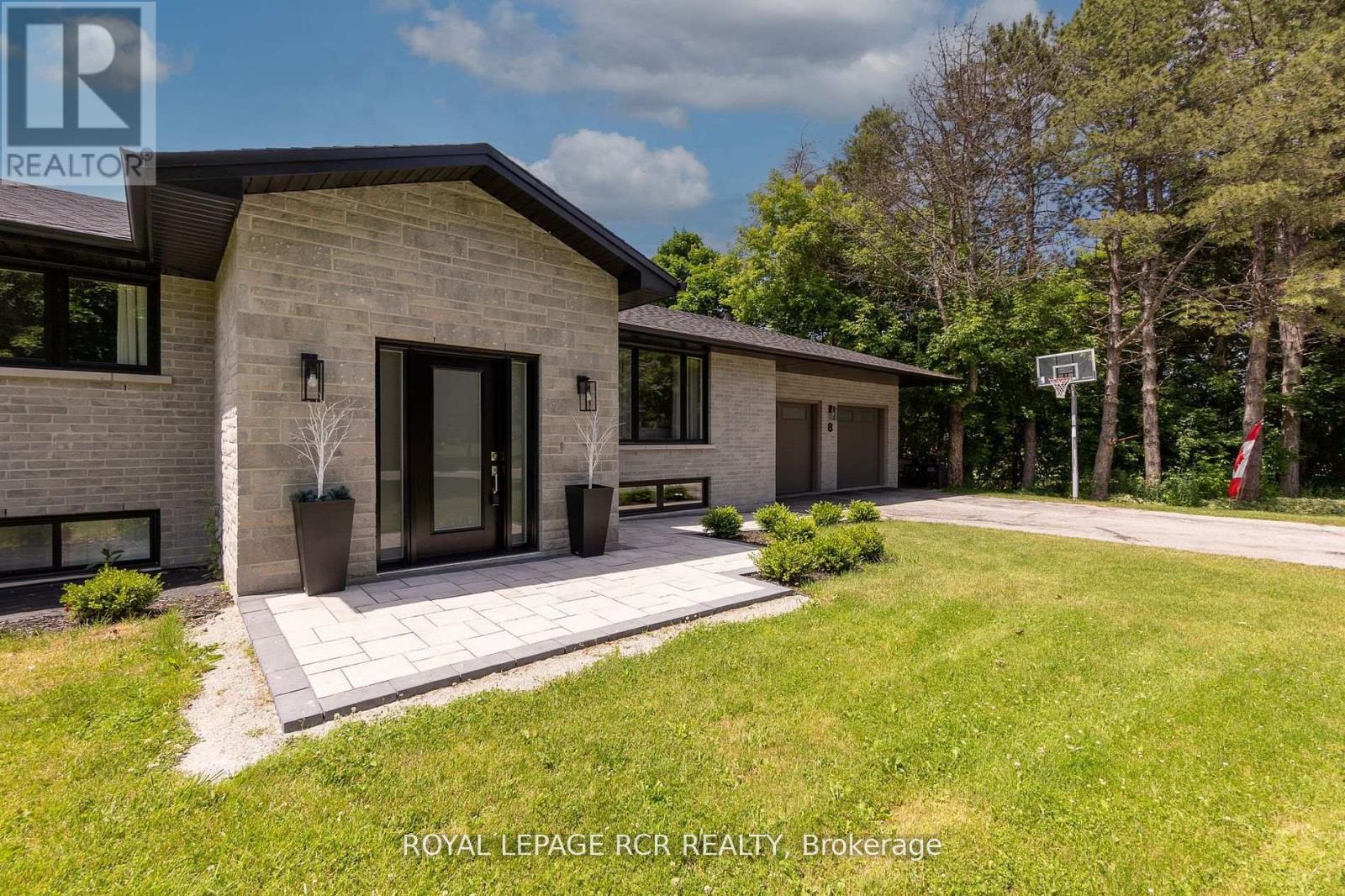 8 Cook Drive, King, Ontario  L7B 0E5 - Photo 2 - N12499386