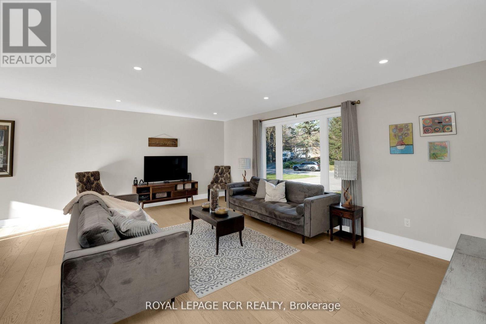 8 Cook Drive, King, Ontario  L7B 0E5 - Photo 20 - N12499386