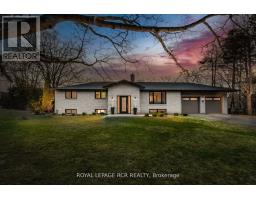 8 COOK DRIVE, King, Ontario