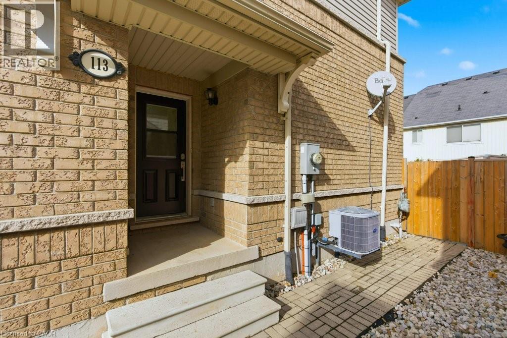 113 Thornlodge Drive, Waterdown, Ontario  L8B 0N4 - Photo 4 - 40783712