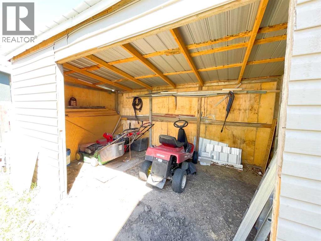 331 Armstrong Street, Carmangay, Alberta  T0L 0N0 - Photo 30 - A2268129