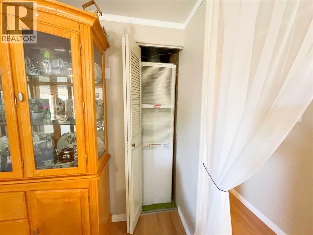 331 Armstrong Street, Carmangay, Alberta  T0L 0N0 - Photo 9 - A2268129