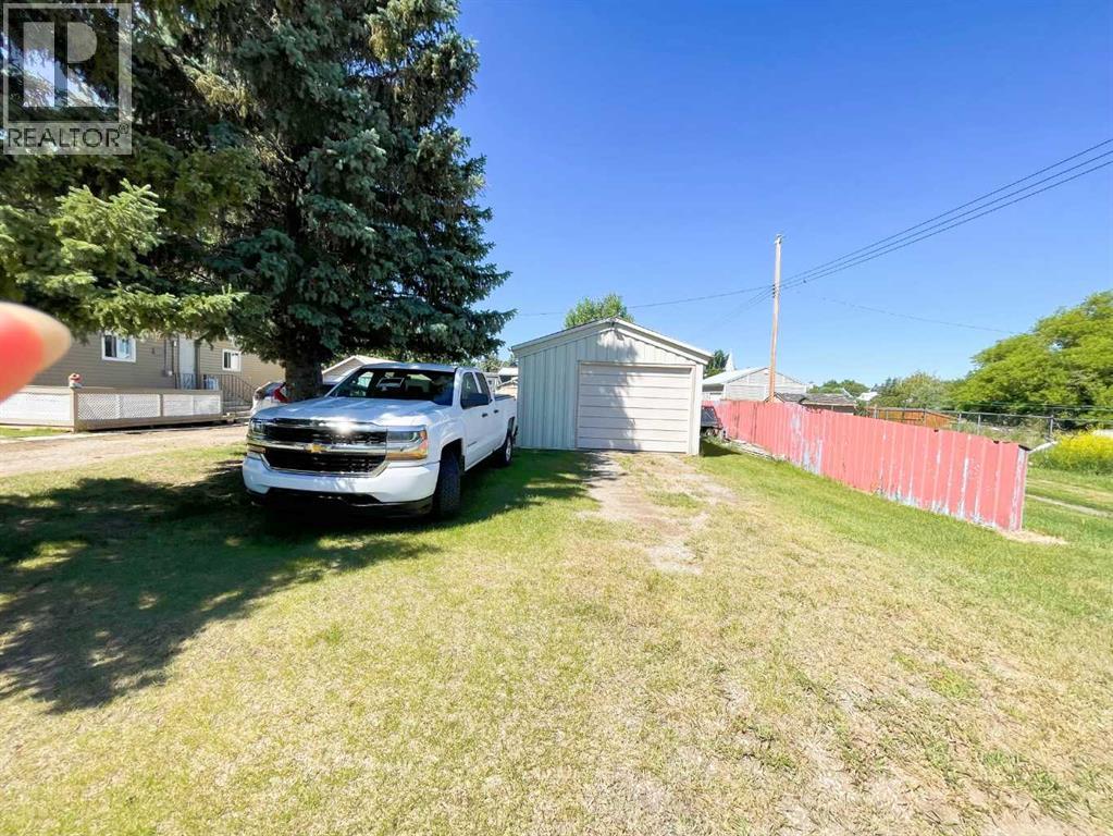 331 Armstrong Street, Carmangay, Alberta  T0L 0N0 - Photo 21 - A2268129