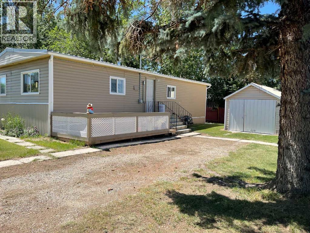 331 Armstrong Street, Carmangay, Alberta  T0L 0N0 - Photo 1 - A2268129