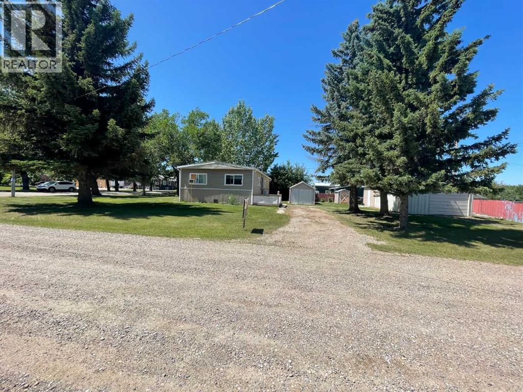 331 Armstrong Street, Carmangay, Alberta  T0L 0N0 - Photo 33 - A2268129