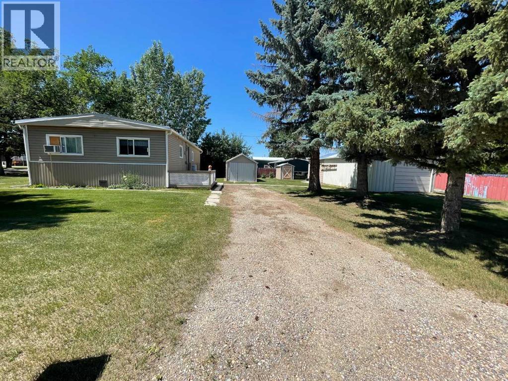 331 Armstrong Street, Carmangay, Alberta  T0L 0N0 - Photo 35 - A2268129