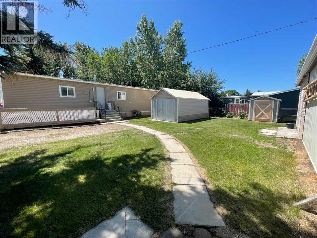 331 Armstrong Street, Carmangay, Alberta  T0L 0N0 - Photo 37 - A2268129