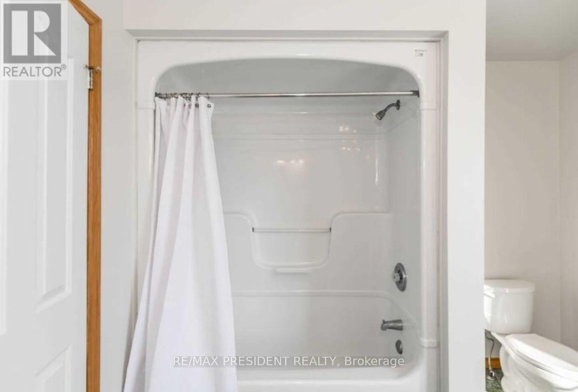 34 Mcfaul Street, Caledon, Ontario  L7K 0Z7 - Photo 13 - W12497148