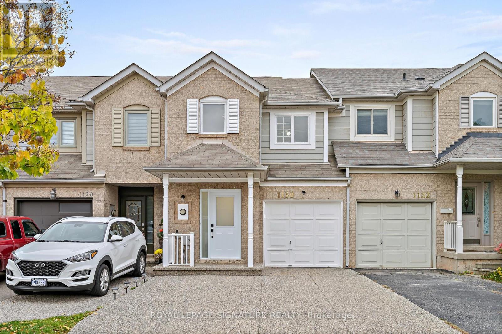 1130 Westview Terrace, Oakville, Ontario  L6M 3M1 - Photo 2 - W12499354