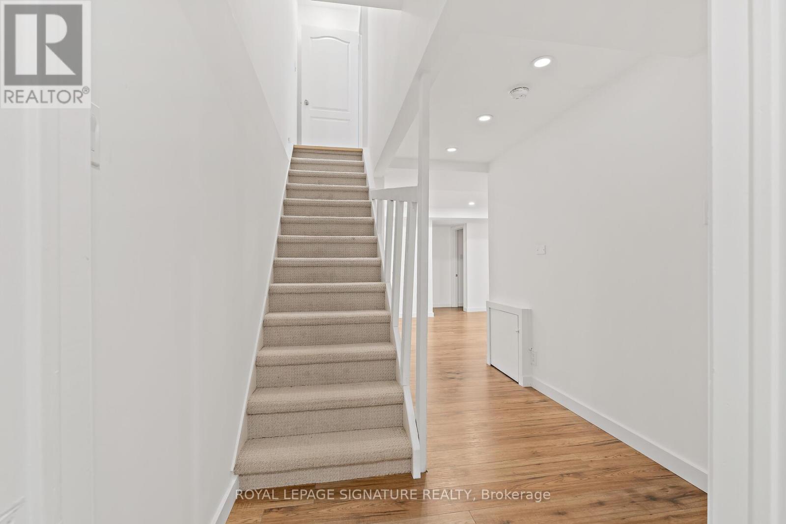 1130 Westview Terrace, Oakville, Ontario  L6M 3M1 - Photo 25 - W12499354