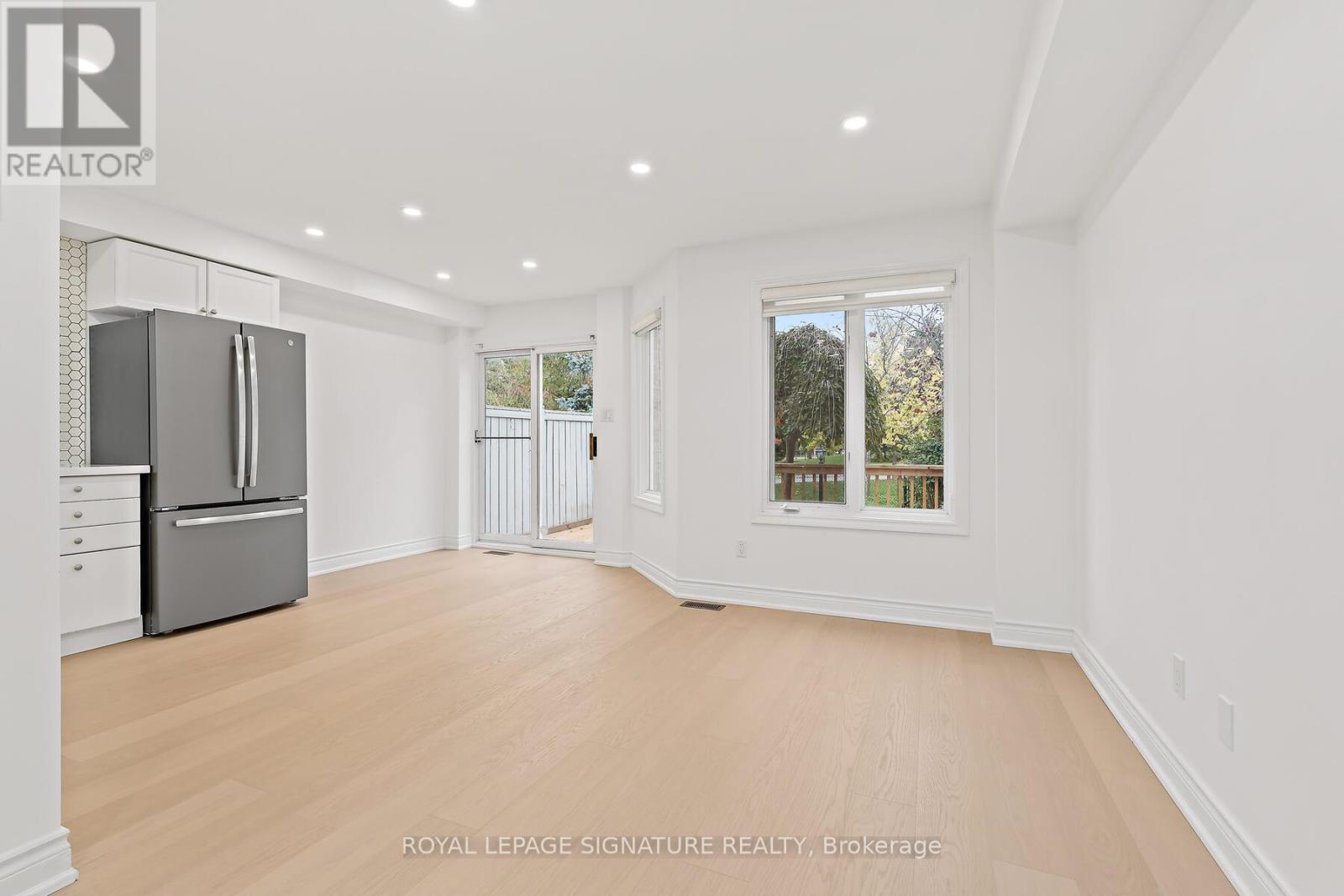 1130 Westview Terrace, Oakville, Ontario  L6M 3M1 - Photo 13 - W12499358