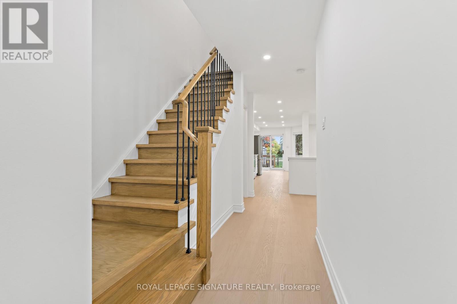 1130 Westview Terrace, Oakville, Ontario  L6M 3M1 - Photo 16 - W12499358