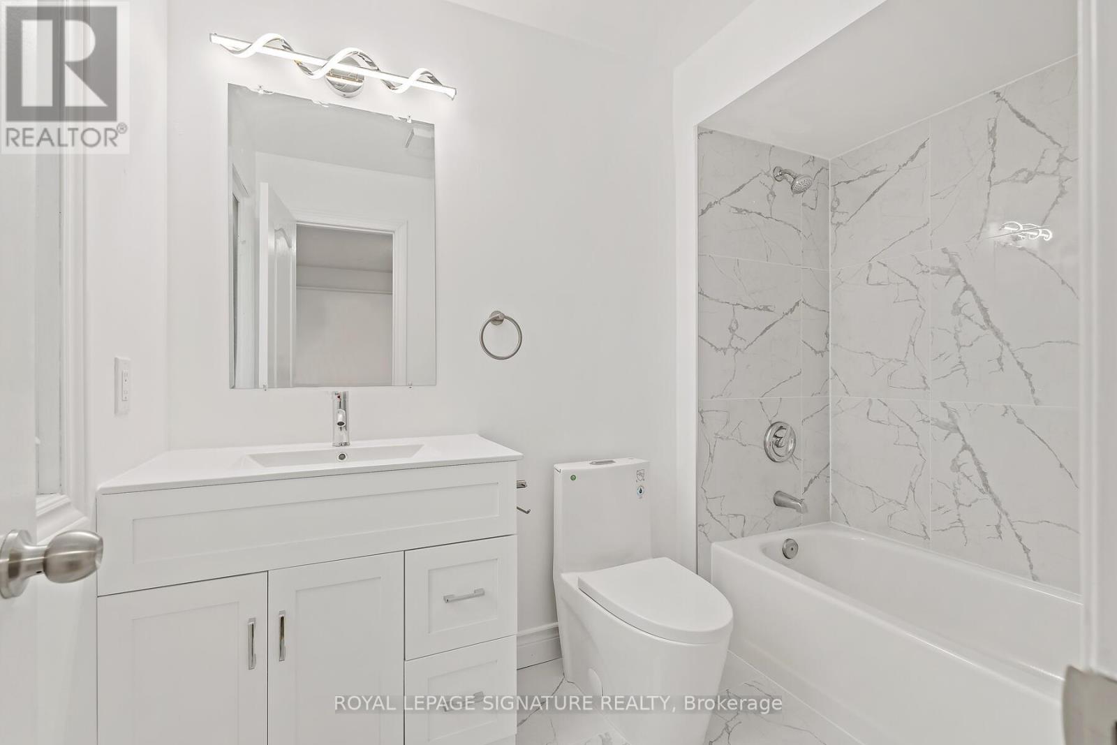 1130 Westview Terrace, Oakville, Ontario  L6M 3M1 - Photo 20 - W12499358