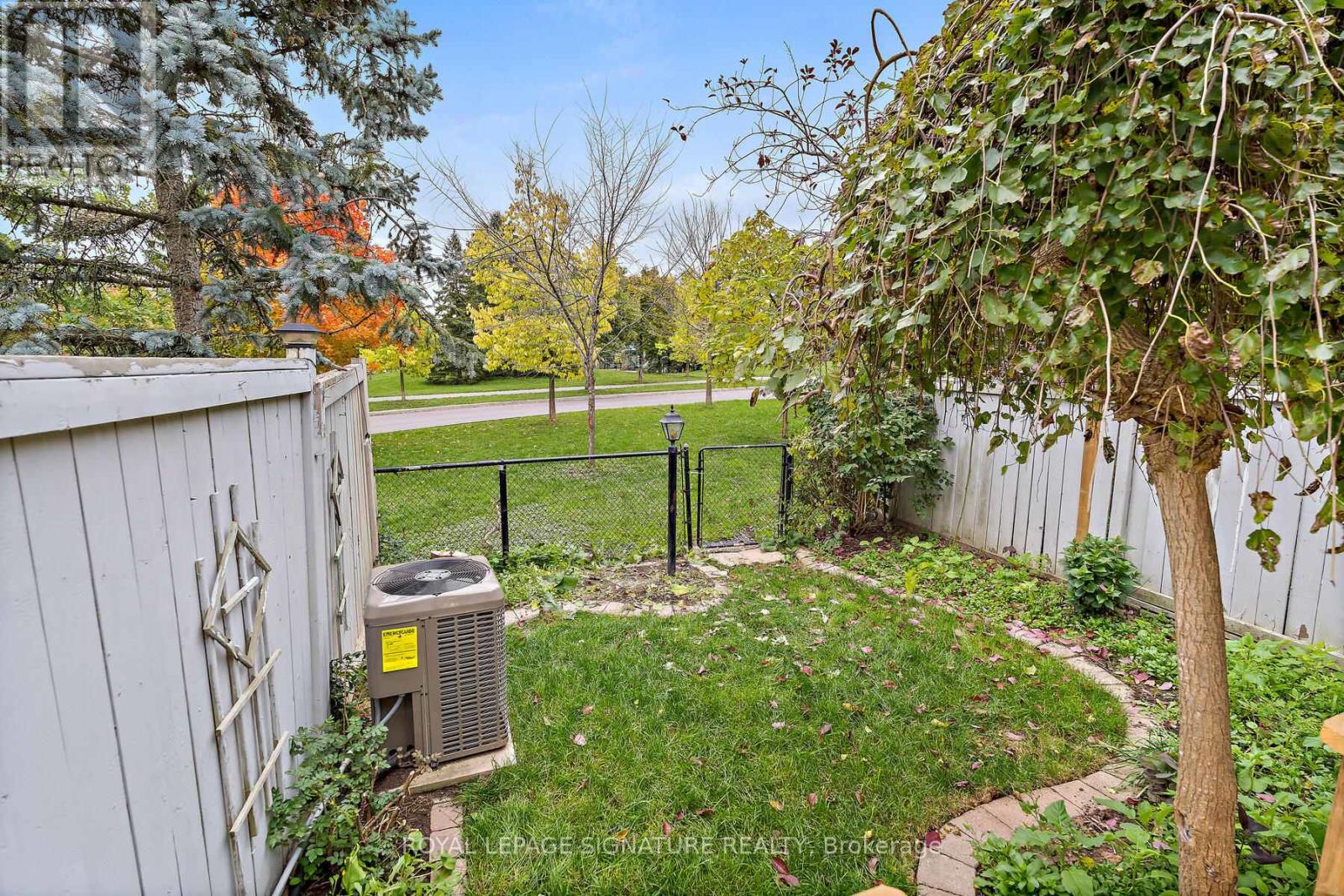 1130 Westview Terrace, Oakville, Ontario  L6M 3M1 - Photo 32 - W12499358