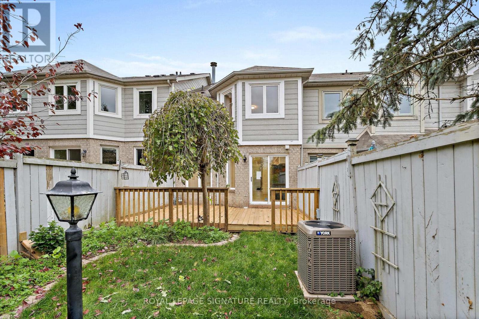 1130 Westview Terrace, Oakville, Ontario  L6M 3M1 - Photo 34 - W12499358