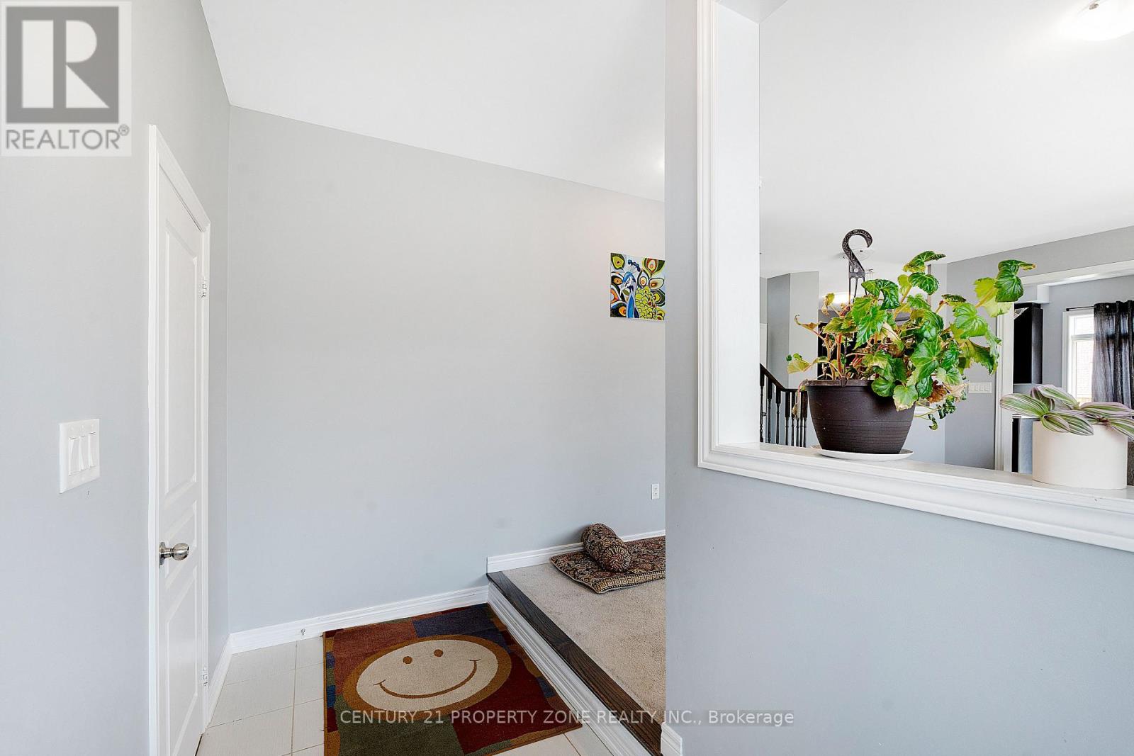 358 Robert Parkinson Drive, Brampton, Ontario  L7A 4C5 - Photo 7 - W12499372