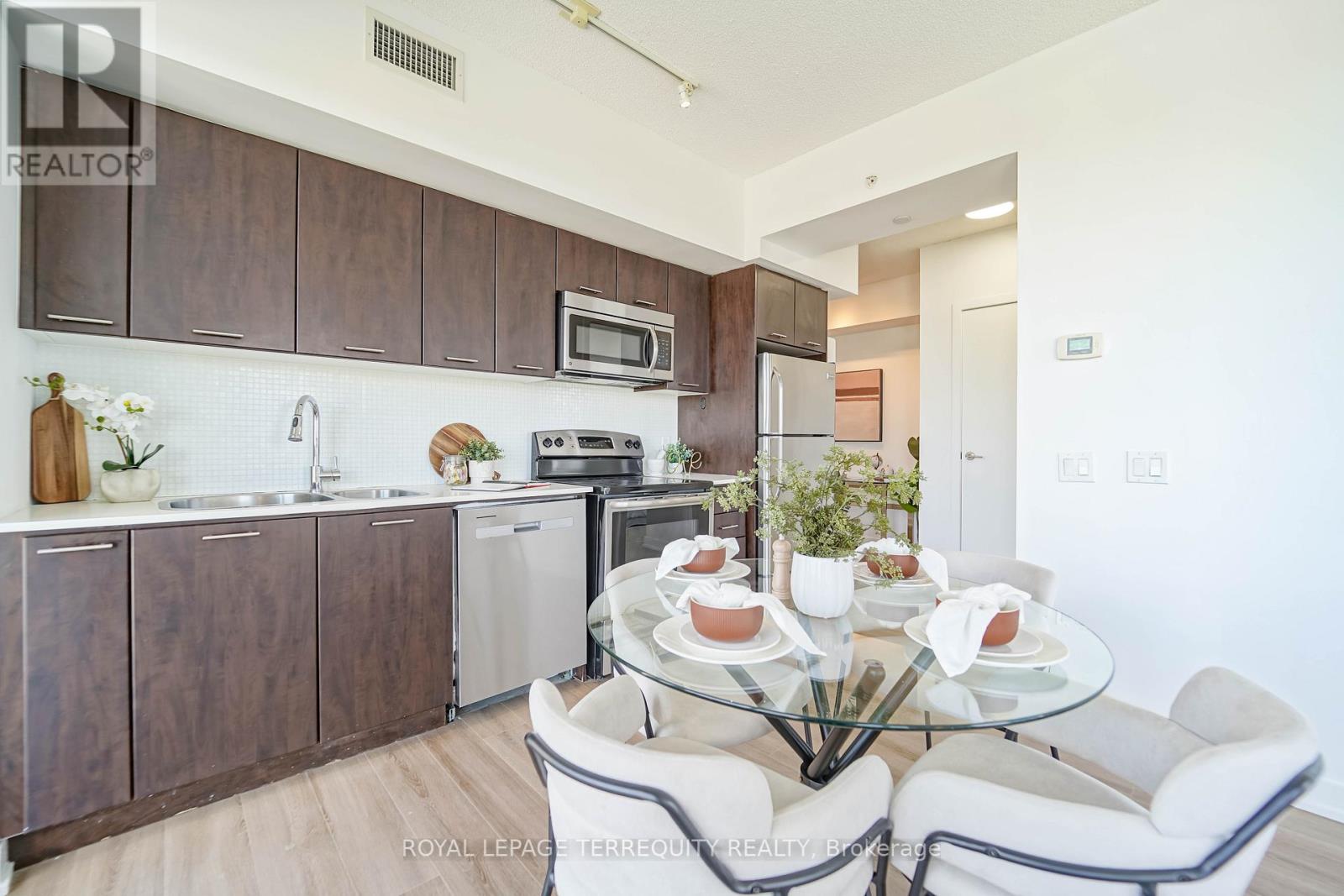 4007 - 2200 Lakeshore Boulevard W, Toronto (Mimico), Ontario  M8V 1A4 - Photo 21 - W12499378