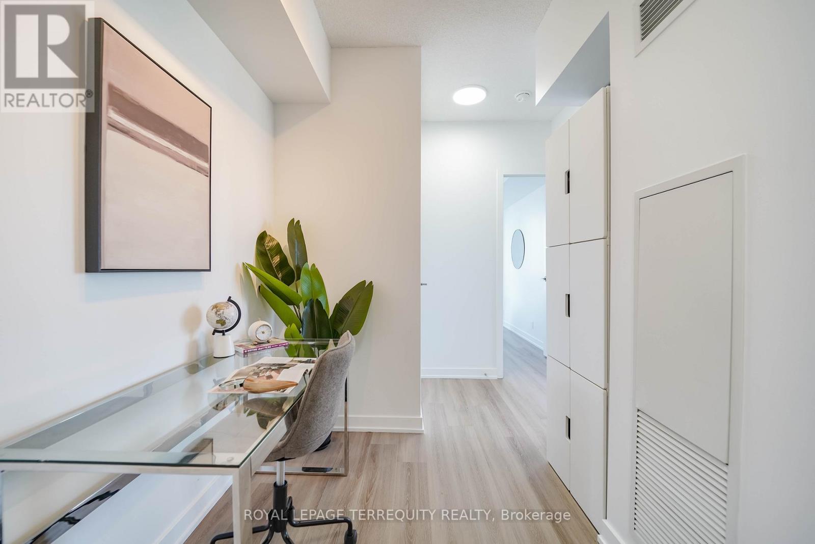 4007 - 2200 Lakeshore Boulevard W, Toronto (Mimico), Ontario  M8V 1A4 - Photo 8 - W12499378