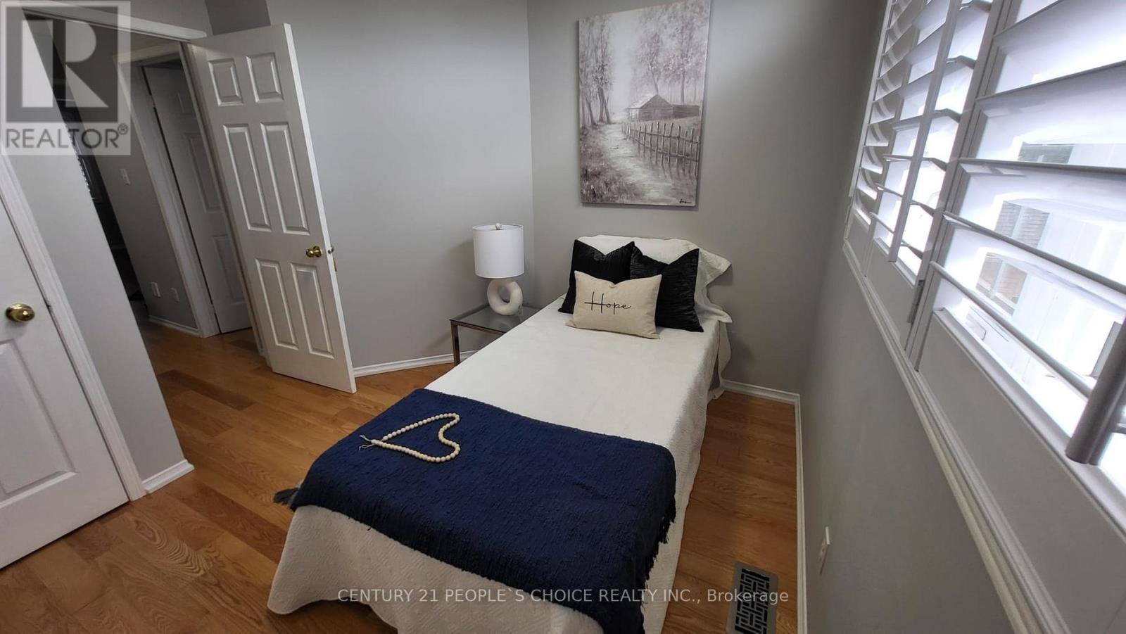 7598 Black Walnut Trail, Mississauga, Ontario  L5N 8A7 - Photo 11 - W12499402