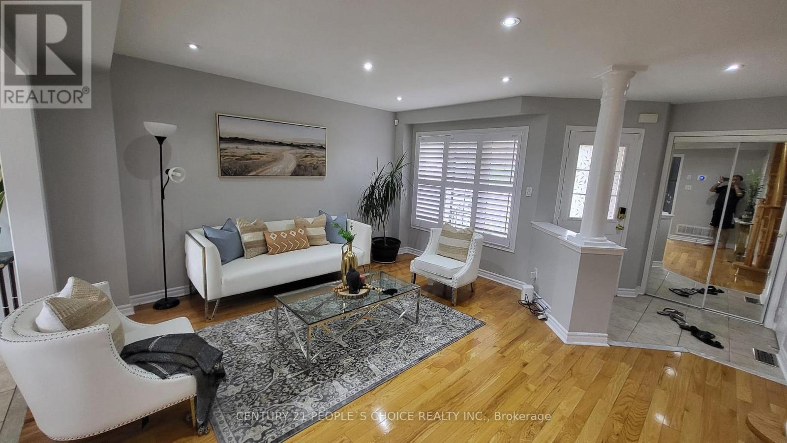 7598 Black Walnut Trail, Mississauga, Ontario  L5N 8A7 - Photo 4 - W12499402