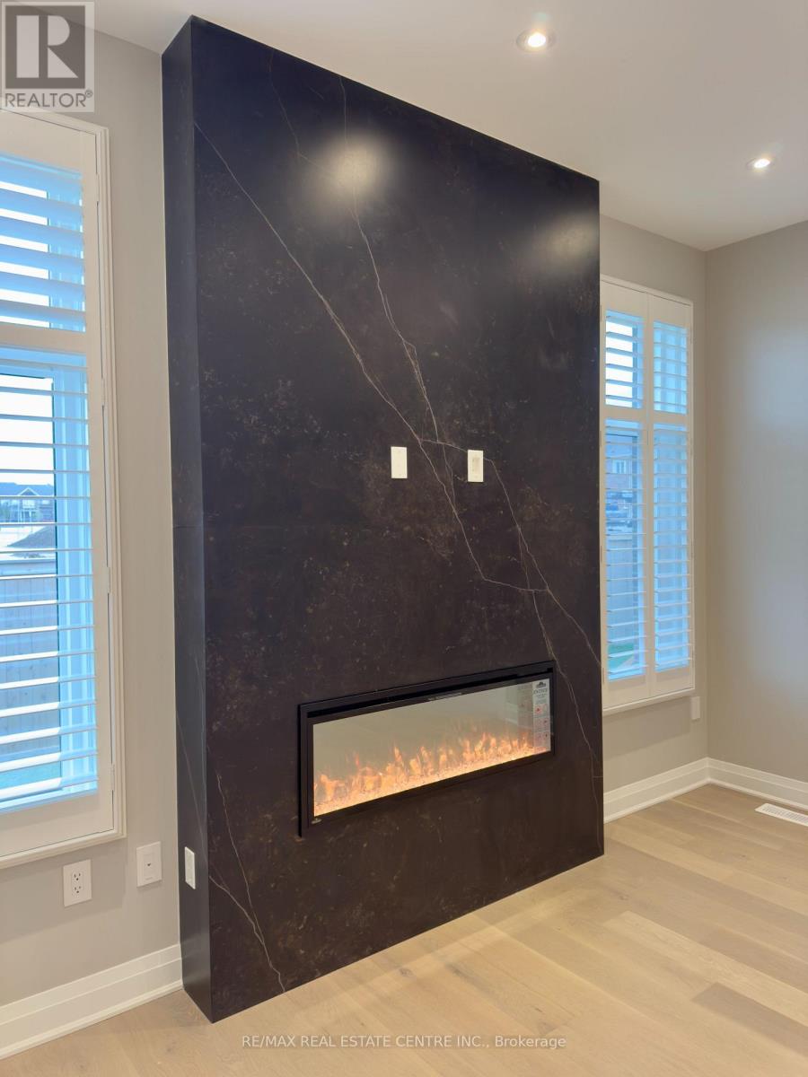 1216 Onyx Trail, Oakville, Ontario  L6H 7G1 - Photo 11 - W12499434