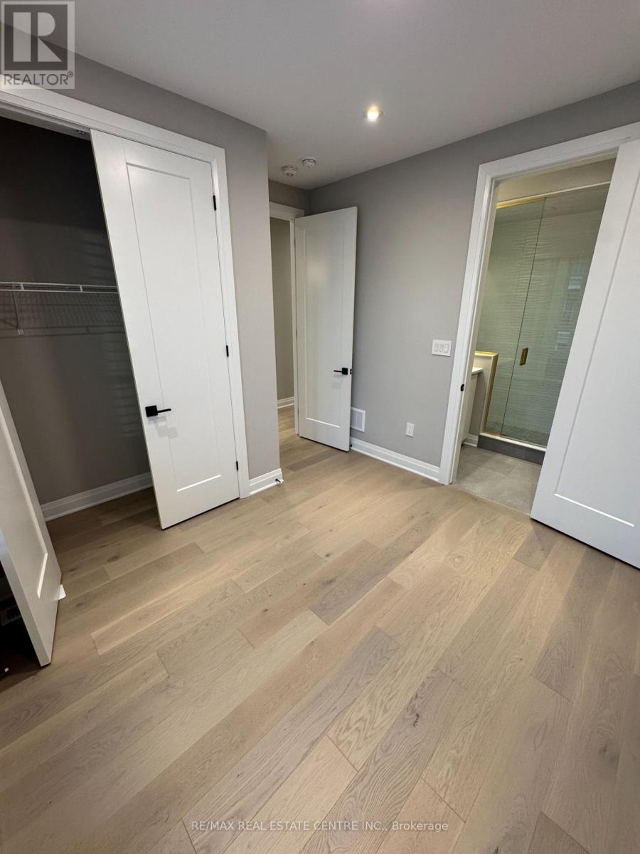 1216 Onyx Trail, Oakville, Ontario  L6H 7G1 - Photo 25 - W12499434