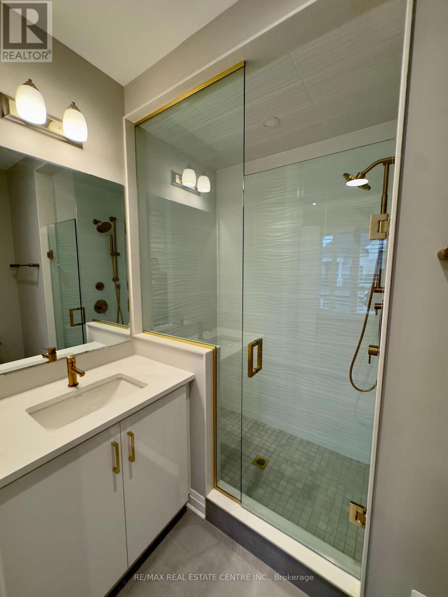 1216 Onyx Trail, Oakville, Ontario  L6H 7G1 - Photo 26 - W12499434