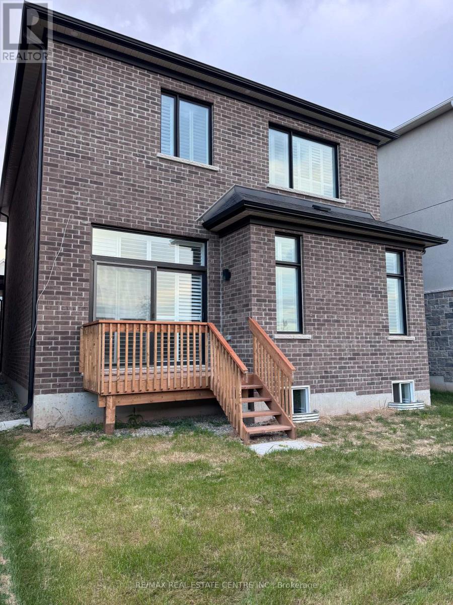 1216 Onyx Trail, Oakville, Ontario  L6H 7G1 - Photo 35 - W12499434