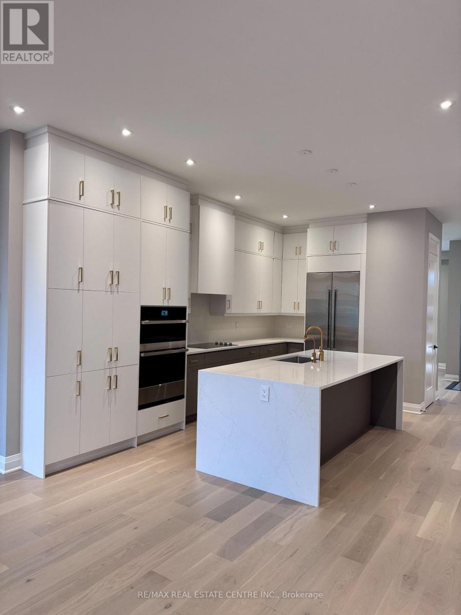 1216 Onyx Trail, Oakville, Ontario  L6H 7G1 - Photo 5 - W12499434