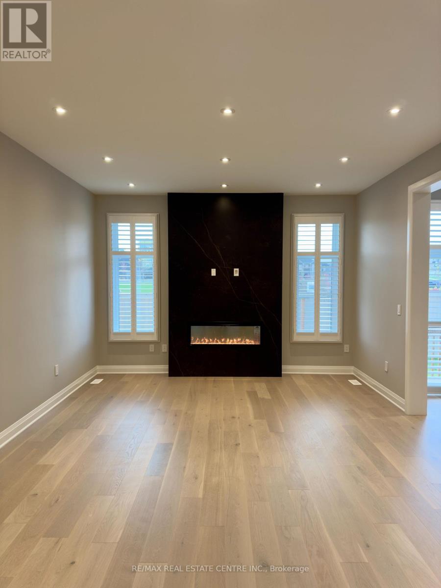 1216 Onyx Trail, Oakville, Ontario  L6H 7G1 - Photo 9 - W12499434