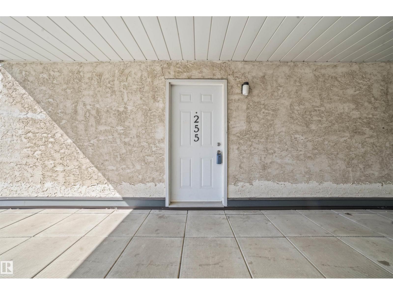 255 Lancaster Tc Nw, Edmonton, Alberta  T5X 5T6 - Photo 3 - E4464373