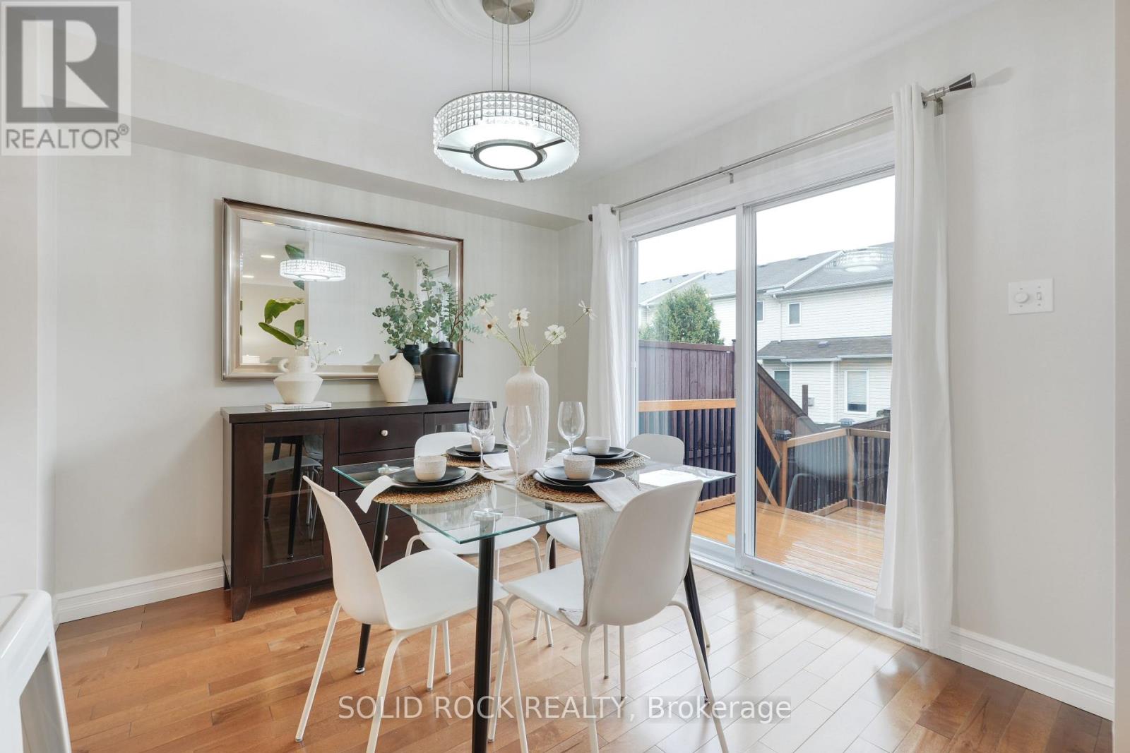 9 Stoneleigh Street, Ottawa, Ontario  K2G 7A2 - Photo 11 - X12499442