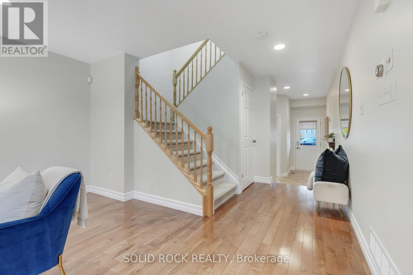 9 Stoneleigh Street, Ottawa, Ontario  K2G 7A2 - Photo 15 - X12499442