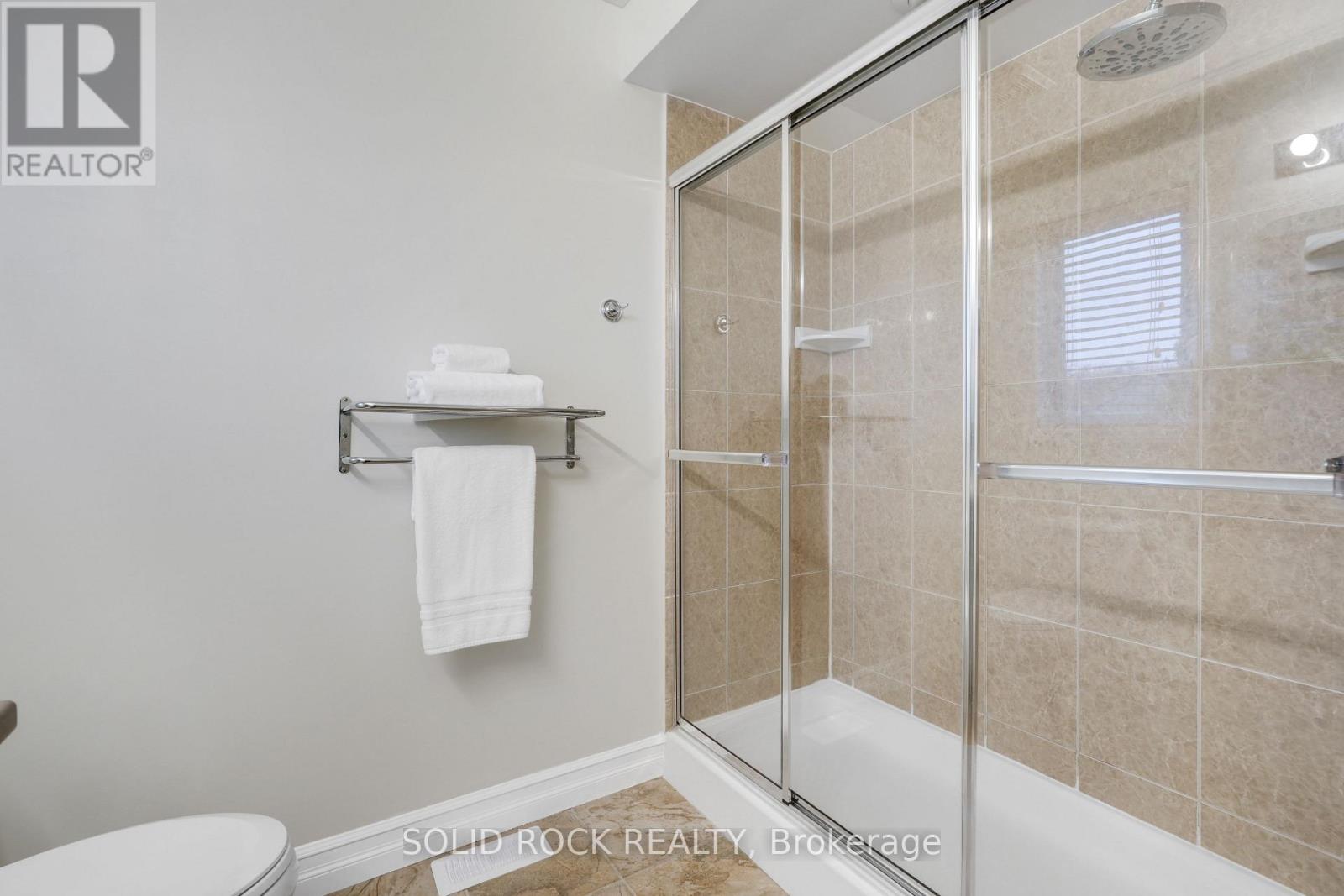 9 Stoneleigh Street, Ottawa, Ontario  K2G 7A2 - Photo 19 - X12499442