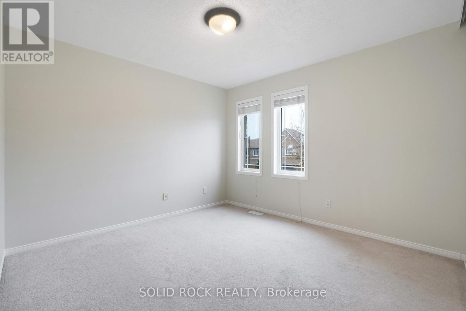 9 Stoneleigh Street, Ottawa, Ontario  K2G 7A2 - Photo 22 - X12499442