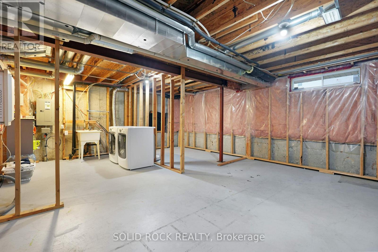 9 Stoneleigh Street, Ottawa, Ontario  K2G 7A2 - Photo 23 - X12499442