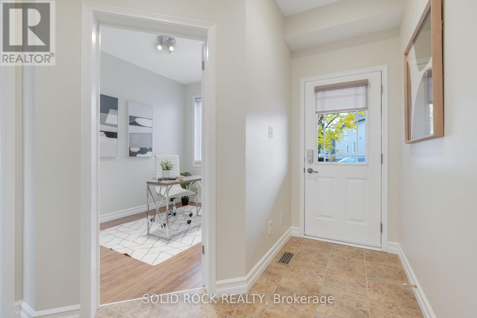 9 Stoneleigh Street, Ottawa, Ontario  K2G 7A2 - Photo 3 - X12499442