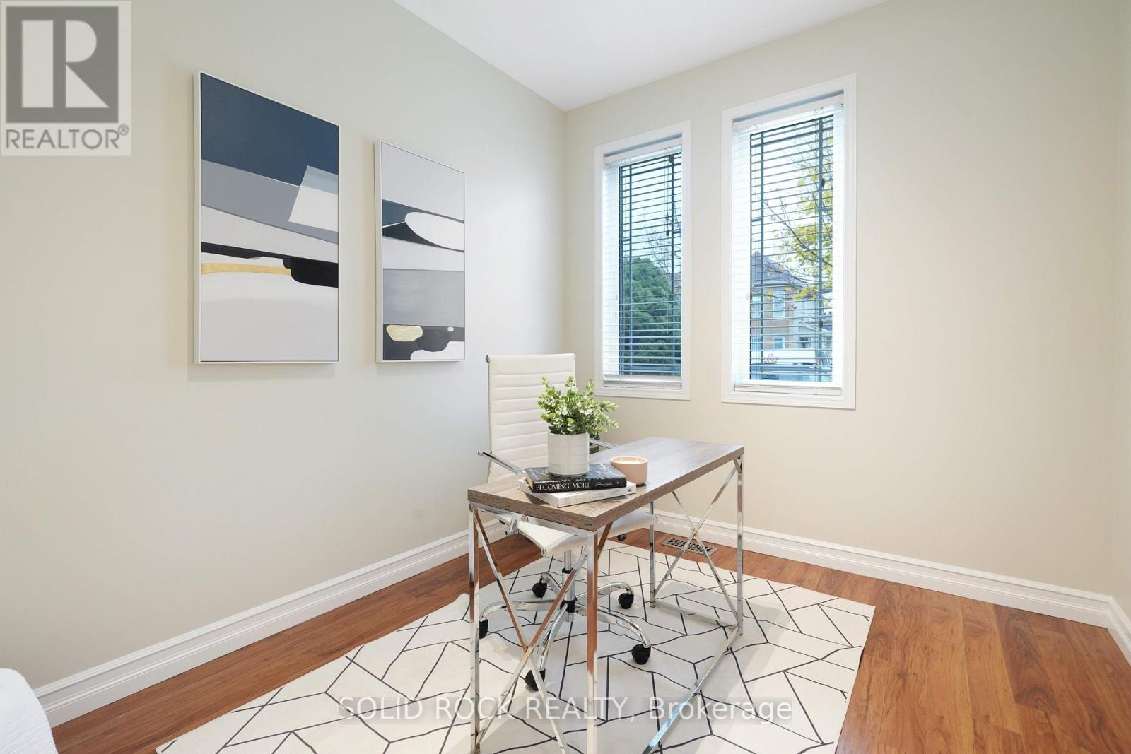 9 Stoneleigh Street, Ottawa, Ontario  K2G 7A2 - Photo 4 - X12499442