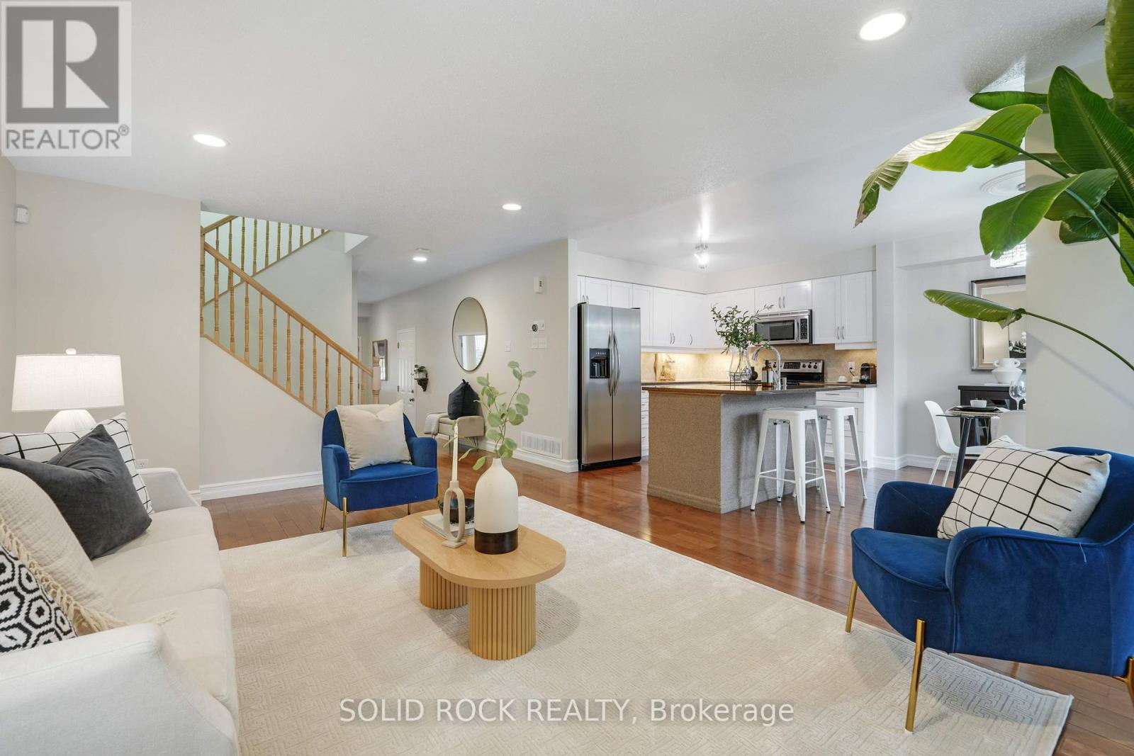 9 Stoneleigh Street, Ottawa, Ontario  K2G 7A2 - Photo 6 - X12499442