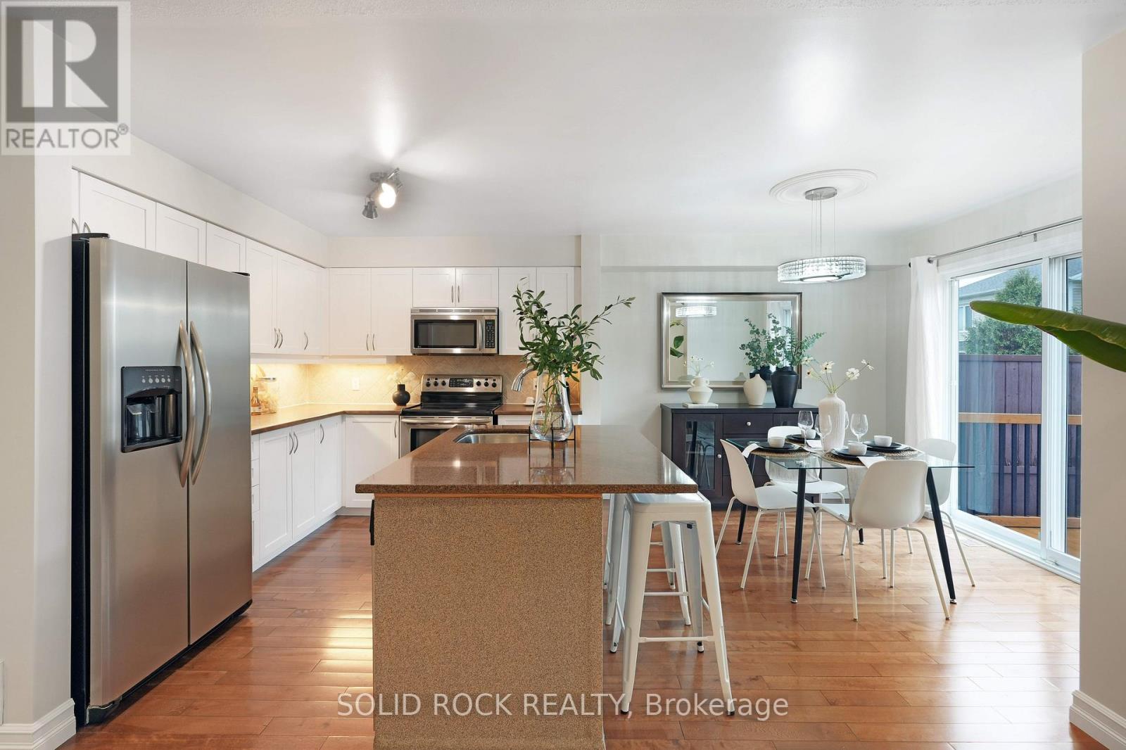 9 Stoneleigh Street, Ottawa, Ontario  K2G 7A2 - Photo 8 - X12499442