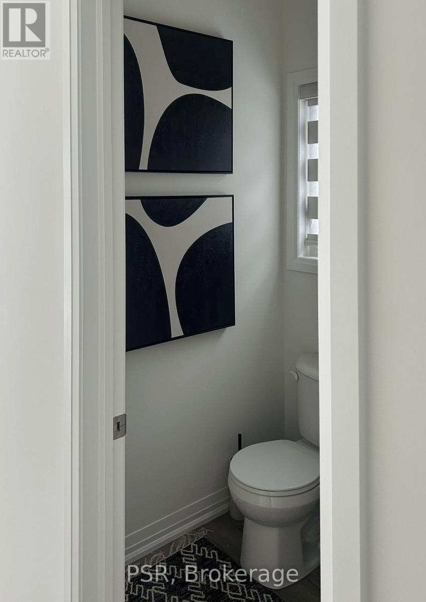 82 Acacia Road, Pelham (Fonthill), Ontario  L0S 1E1 - Photo 12 - X12499418