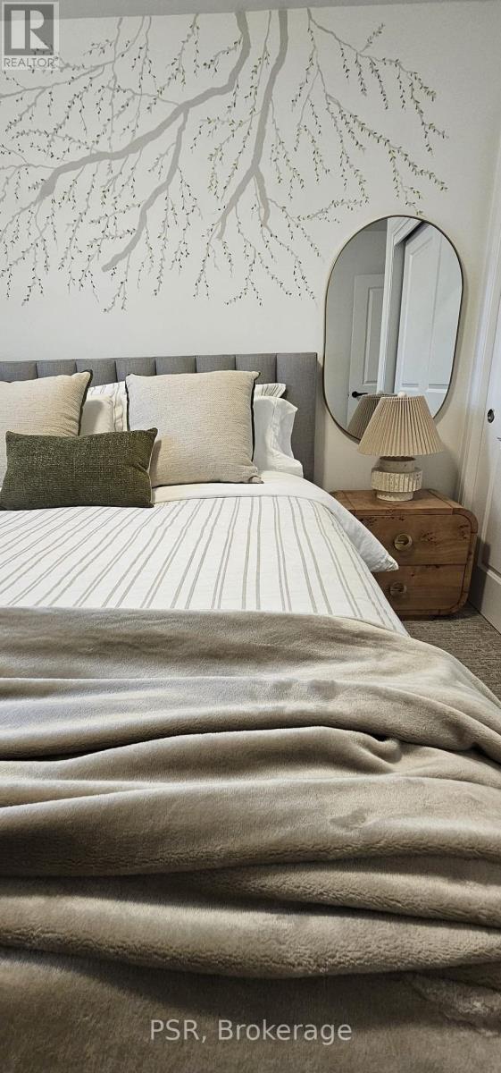 82 Acacia Road, Pelham (Fonthill), Ontario  L0S 1E1 - Photo 21 - X12499418