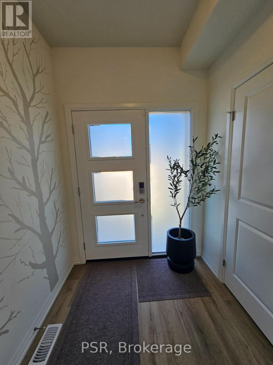 82 Acacia Road, Pelham (Fonthill), Ontario  L0S 1E1 - Photo 5 - X12499418