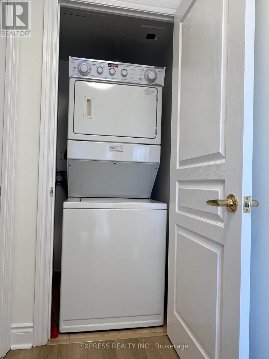 1024 - 15 Northtown Way, Toronto (Willowdale East), Ontario  M3N 7A2 - Photo 8 - C12499446