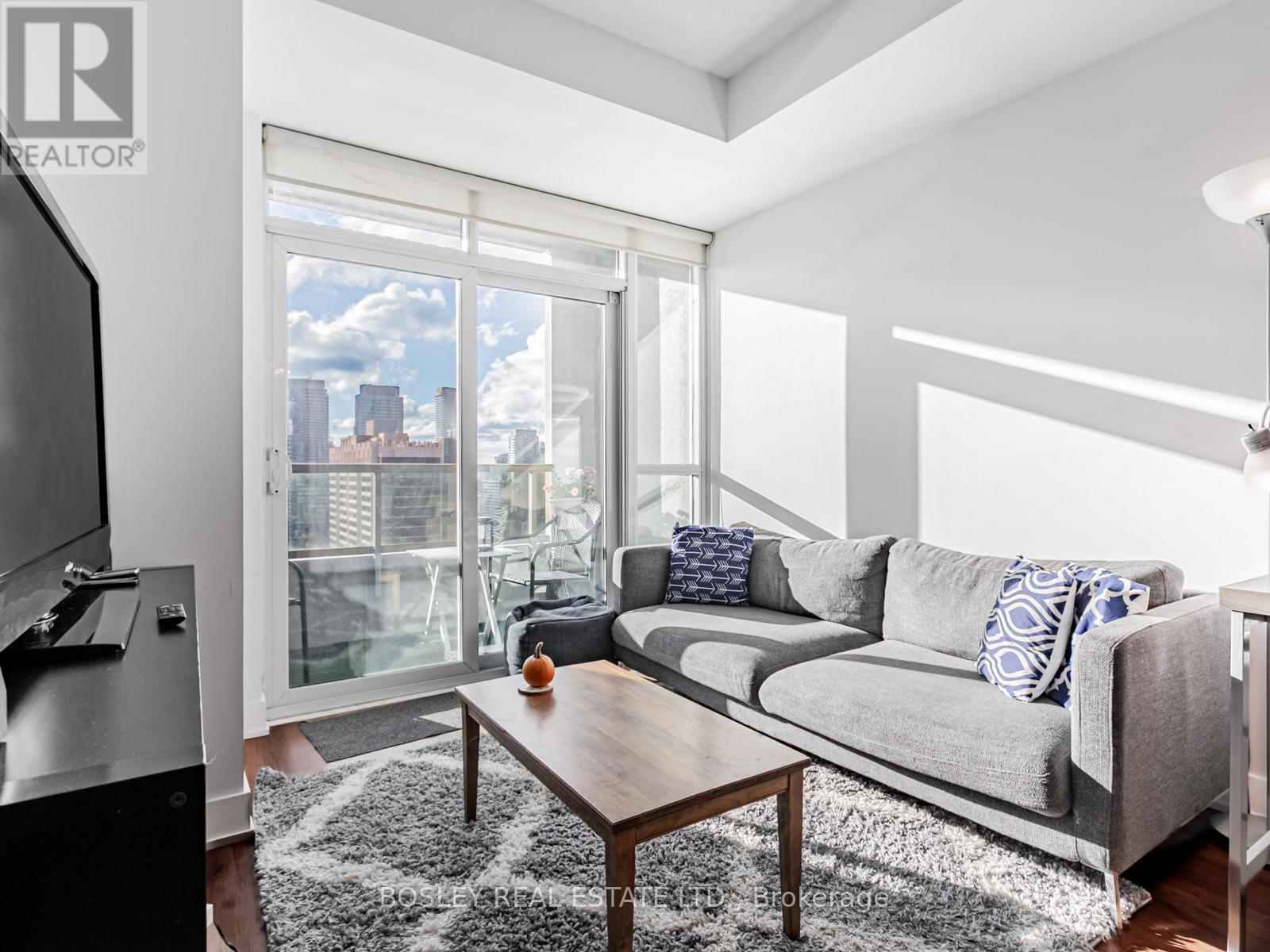 2410 - 120 Homewood Avenue, Toronto, Ontario  M4Y 2J3 - Photo 14 - C12499466